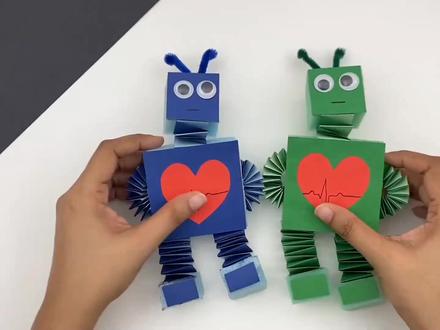 今天我们来做一个机器人,摇头晃脑的非常可爱! #手工制作 #儿童手工 #手工diy #手工教学 #折纸手工