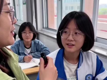 你们班谁长得最帅呀?那必须是炫蓝闪电#炫卡斗士 #抖音二创激励计划 #创作者扶持计划 #抖音玩法合伙人计划 #抖加小助手