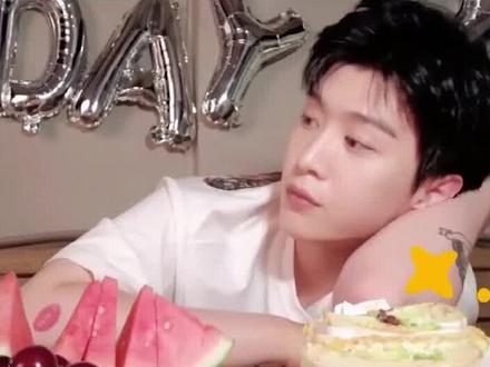 成年礼物是法院判决书, #范丞丞 因姐姐遭过多少身世非议? #综艺 #青春环游记 #娱乐聚焦 #娱乐评论大赏