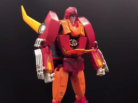 MP09 热破 补天士 #变形金刚 #玩具 #童年 #怀旧 @DOU+小助手