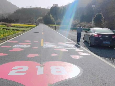 自驾醉美黄山218与黄山1号风景道,沿途欣赏如诗如画的新安江 #黄山218景观大道 #黄山1号风景道 #新安江百里画廊 #自驾游风景 #自驾旅拍 #牌坊