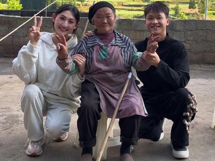 “时光落地无声 却在你掌心开了花”#修车小杨 @福州沁儿