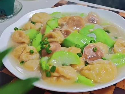 丝瓜油面筋,这样的素菜蛮适合夏天吃#家常菜#油面筋