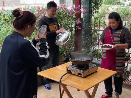 600W博主拍摄现场,所谓的团队,都是普通人