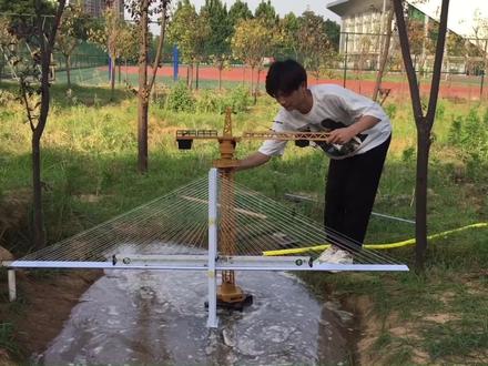 河南小伙在菜地修建“高铁”,网友:一个人干了中铁15局的活! #基建狂魔 #微型基建 #高铁