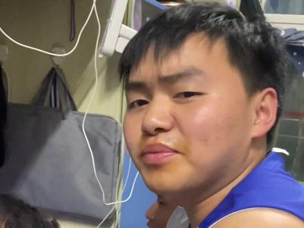 谁偷喝了隔夜的泡面汤这么bt#沙雕室友之沙雕日常 #当代大学生精神状态 #男生宿舍