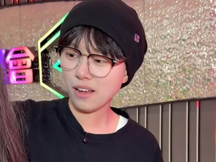 暧昧小团体一巴掌,渣男更是降龙十八掌!