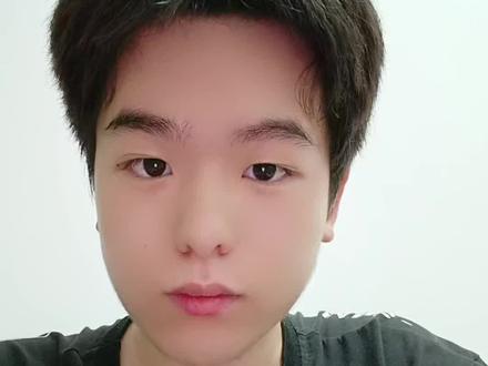如果不是在娱乐圈,恐怕他工作上一辈子也接触不到沈月,毕竟沈月是211#王鹤棣 #学信网 #沈月