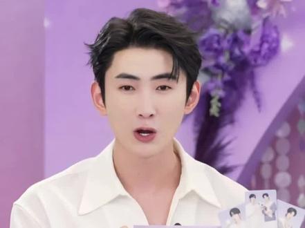 1211星邱直播:(上)今晚糖分超标,主持人杨亘也很nice #甜蜜暴击 #黄星 #邱鼎杰 #星有千千杰 #我磕的cp是真的