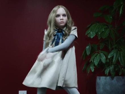 被#电影梅根 幕后惊到了,12岁小女孩演绎出诡异AI的惊悚气质!