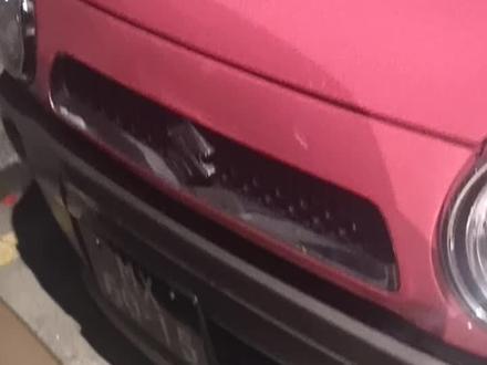 国产的铃木奥拓退出中国后,居然在澳门看到了这个小巧玲珑的铃木奥拓!排量0.66L特别呆萌!