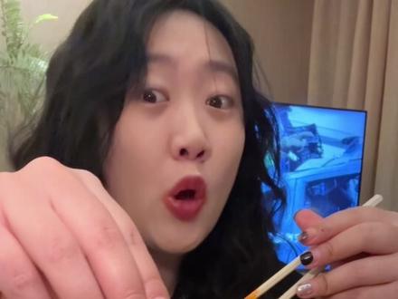 火鸡面配炸鸡!谁懂!!! #美食创作人计划 #抖音美食推荐官