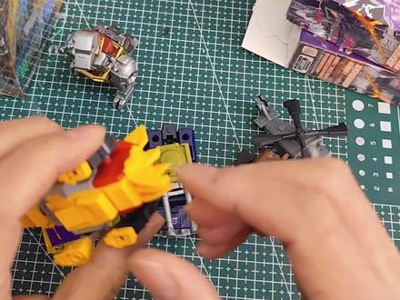 #布鲁可变形金刚 #布鲁可新品 第一时间点亮光能,期待混天豹早点发货。