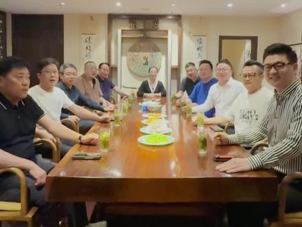 上海六十万阜阳老乡在哪里!大家团结合作,共同发展!商会一视同仁,欢迎所有在沪打拼的老乡加入!#商会的意义 #阜阳人在上海 #上海市阜阳商会