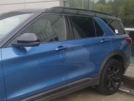 全新探险者在第二排座椅移动到最后位置时,第三排座椅能不能放平