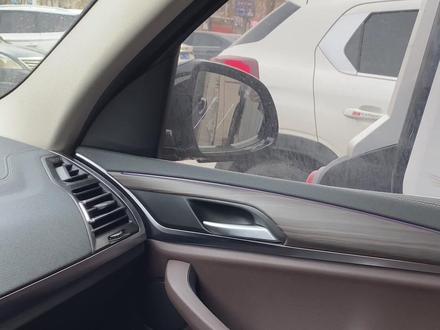 宝马倒车后视镜自动下翻,功能开关,你会用吗?#宝马 #bmw功能使用大全 #倒车镜 #倒车后视镜下翻 #用车小知识