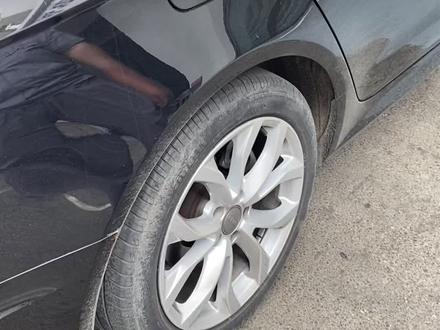 #奥迪A6L油箱盖电机拆卸方法#每天一个用车知识 #汽车保养与维修 #汽车知识分享