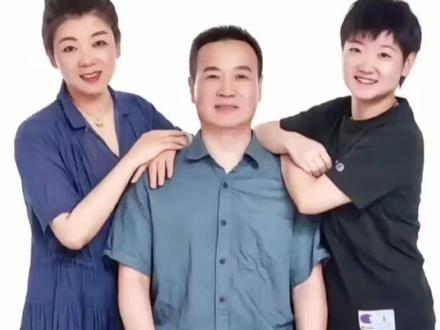 孙颖莎父亲,坚持平凡工作! #热门 #孙颖莎 低调沉稳、三观极正,默默托举女儿、从不蹭热度的清醒父亲!#明星家庭 #娱乐八卦 #娱乐评论大赏