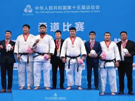 第十五届全国运动会捷报频传!#山东#龙口硬汉原绍童柔道赛场斩获一枚金牌、一枚银牌,老家是新嘉街道徐家庄村#体育生#骄傲