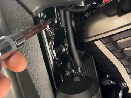 赛科龙AQS250保险杠安装教程