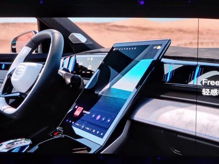 博越的大兄弟来了,博越L改用竖屏设计,1分50秒看博越L的内饰设计。另外解读一下为什么吉利选择沿用“博越”的名字,家族化带来的优势是什么?#吉利博越 #博越L #SUV推荐 #dou是车知识