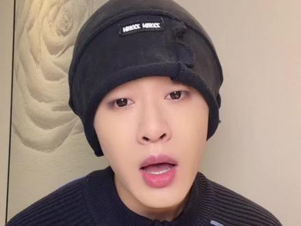 那就玩梗归玩梗,好作品还是要支持。#吴京#电影镖人