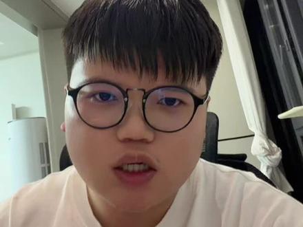 一定要冷静分析这个估值,美光一直比其他的涨的慢,现在带头比较正常
#存储 #闪迪