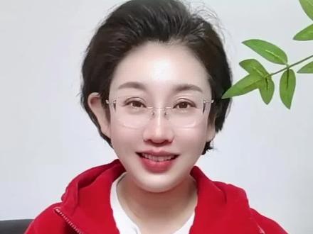 首艘中国籍船,成功穿过霍尔木兹海峡。#热点新闻事件 #大v快评 #大v说 @海燕儿的日常