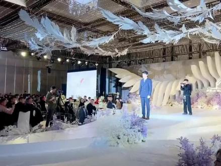 #kpl #王者荣耀 等了许久的拖米今天终于结婚了!
祝福米哥和静姐百年好合永结同心!