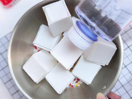 沉浸式体验拼豆霉豆腐!!! #拼豆 #手工人的精神状态 #解压 #霉豆腐