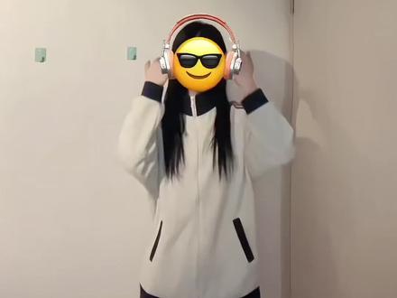 把校长喊来跳!#贝果摇 #七彩阳光 #好chill的一支舞#简单易学 #fyp热门飞飞飞