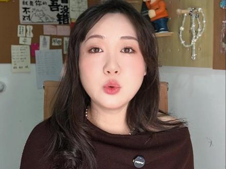 没有Ai味的万能提示词,超好用! 作为一个天天和AI打交道的写作者,起初我也总觉得AI写出来的文字透着一股"塑料味"生硬、空洞、缺乏人情味。每次用AI生成初稿,都得自己逐字逐句大改特改,不然根本没法见人。
后来实在忍不下去了,干脆沉下心来,一点一点琢磨、反复调试,
终于摸索出一套能让A"说人话"的方法。现在它写出来的东西,终于有了点"人味儿"!赶紧收藏好,以后用AI写作,直接复制粘贴这套思路就行
记得截图保存收藏~
#Ai写稿 #ai提示词 #万能提示词 #没有ai味 #ai写作