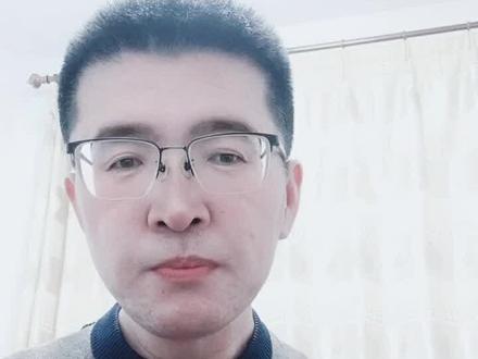 全名《康茂才挡陈友谅》,讲的是元末群雄争霸,康茂才打赌要去捉拿陈友谅,但最后念在同窗之谊,在江东桥前放走了陈友谅。