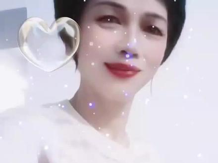 一首抖音热歌《马年好运来》送给大家,新歌上线,句句暖心窝!我祝大家马年一马当先好运来,二龙腾飞,三阳开泰福常在。四季平安,五福临门,六六大顺。七星高照,八方来财,九运享通,十分精彩!最美好的祝㊗️福送给你们💰💰💰💰💰💰🎤🎤🎤🎤🎤🎤🍵🍵🍵