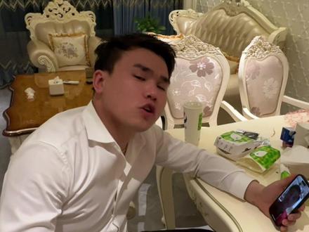 #热门话题
@Serem 👈🏻belet 在这儿