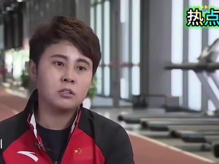 谢娜一句42岁不结婚,王濛霸气回怼,这气场直接碾压全场!#谢娜 #王濛 #单身 #女性成长 #娱乐圈