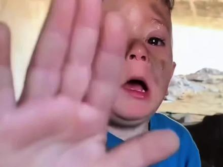 视频开头的小弟弟已经……没了 #我们的心愿是世界和平 #MOM翻唱#世界和平无声卡清唱#15后@抖音小助手 @DOU+小助手