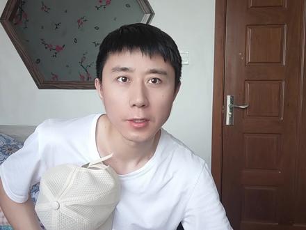 为什么晚上虫子往灯光处跑呢?原因很简单但很多人不知道 #科学知识 #昆虫 #生物知识 #蚊子
