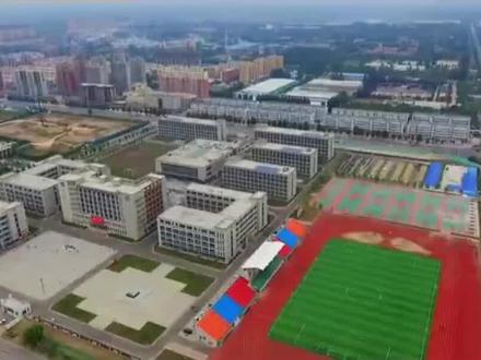 成武学校合集——成武二中,成武二中1993年建校,是省级规范化学校,省级文明单位。2018年初学校与北京民汉教育集团联合办学。学校环境优美,教学设施一流,现有在校生5700多人。学校积极推行“因学而教、精准施教”的办学理念。近几年教育、教学质量稳步提升。#成武 #成武二中 #成武学校 #成武民汉中学 #成武教育 @抖音小助手 @抖加🔥上热门🔥热点宝🔥dou+