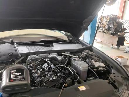 新款奥迪A6机油损耗跟踪,原厂0W/20,满足奥迪50800/50900企业标准的国六排放,机油颜色为绿色。行车10000公里,保养后加满5.2升,今天抽放5.1升。