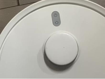 米家扫拖机器人3C增强版充电没反应
北京通州区用户寄来维修米家扫拖机器人3C增强版,用户在家拍摄的视频是机器扫完回去找充电座充电怼上充电座后并未能开始充电而是调头就跑。
收到测试关机状态推入充电座并不能自动开机;待机状态推入充电座并不提示开始充电。
拆机检测确认主板电路故障,充电输入部分未能检测到充电座电压。
修复之后测试已经正常充电。#米家扫地机器人 #米家扫拖机器人 #米家扫拖机器人3c #米家扫地机机器人维修 #米家扫地机器人无法充电