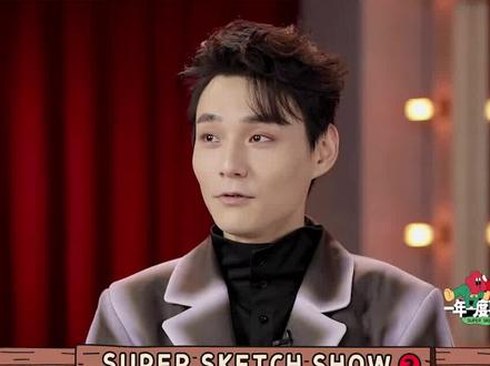 #阿奇与阿成过年自己做饭 #一年一度喜剧大赛 郭耘奇一个人过年也要有仪式感!一起来看“郭大厨”的年夜饭做得如何!#喜剧大赛第二季 #我好中意你