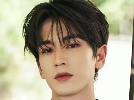 粉丝投稿画张凌赫#张凌赫 #绘画 #素描