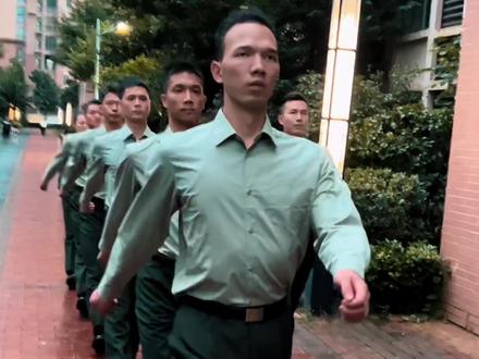 变的是时间,不变的是忠诚,我们永远退伍不褪色#退伍不褪色 #英姿飒爽