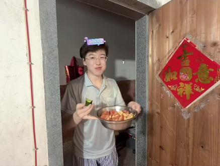 非常打扰之下厨做饭 #非常打扰 #何秋亊 #土豆@何秋亊 @土豆🥔、 @陈小佳 @孟令辉 @啊哈~(大大怪) @杰尼龟