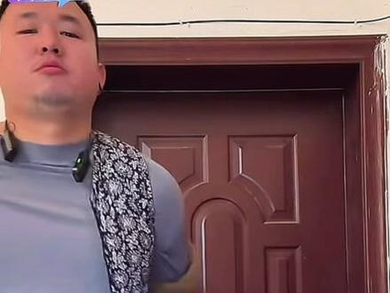 Lululemon 被认为“爷爷同款秋衣”#哈哈哈 #名模坤 #名模坤直播回放 #名模坤的朋友圈 #我要上热门抖音小助手