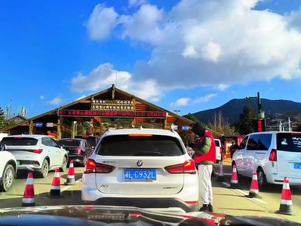 丽江.玉龙雪山 索道都停运了 那就去看看人间仙境 蓝月谷