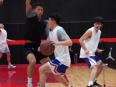 好的后卫需要具备掩护时的各种能力 #highlight特训 #篮球技巧 #掩护