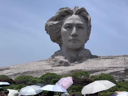 去橘子洲游玩,记得囤一个小火车套票,省时省力,游玩更舒心,还不需要预约!#橘子洲小火车 #橘子洲头 #橘子洲头门票怎么预约 #长沙旅游攻略 #春节出游指南