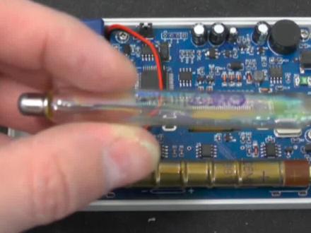 论一根玻璃管是如何检测核辐射的#科技 #电子技术 #盖革计数器 #核辐射 #涨知识